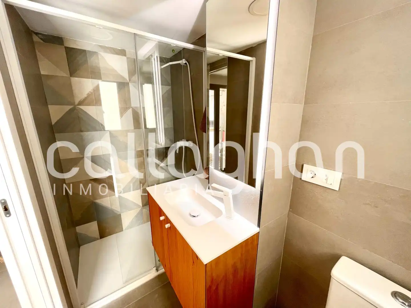Badezimmer von Loft zur Miete in Valencia mit Klimaanlage, Heizung und Abstellraum