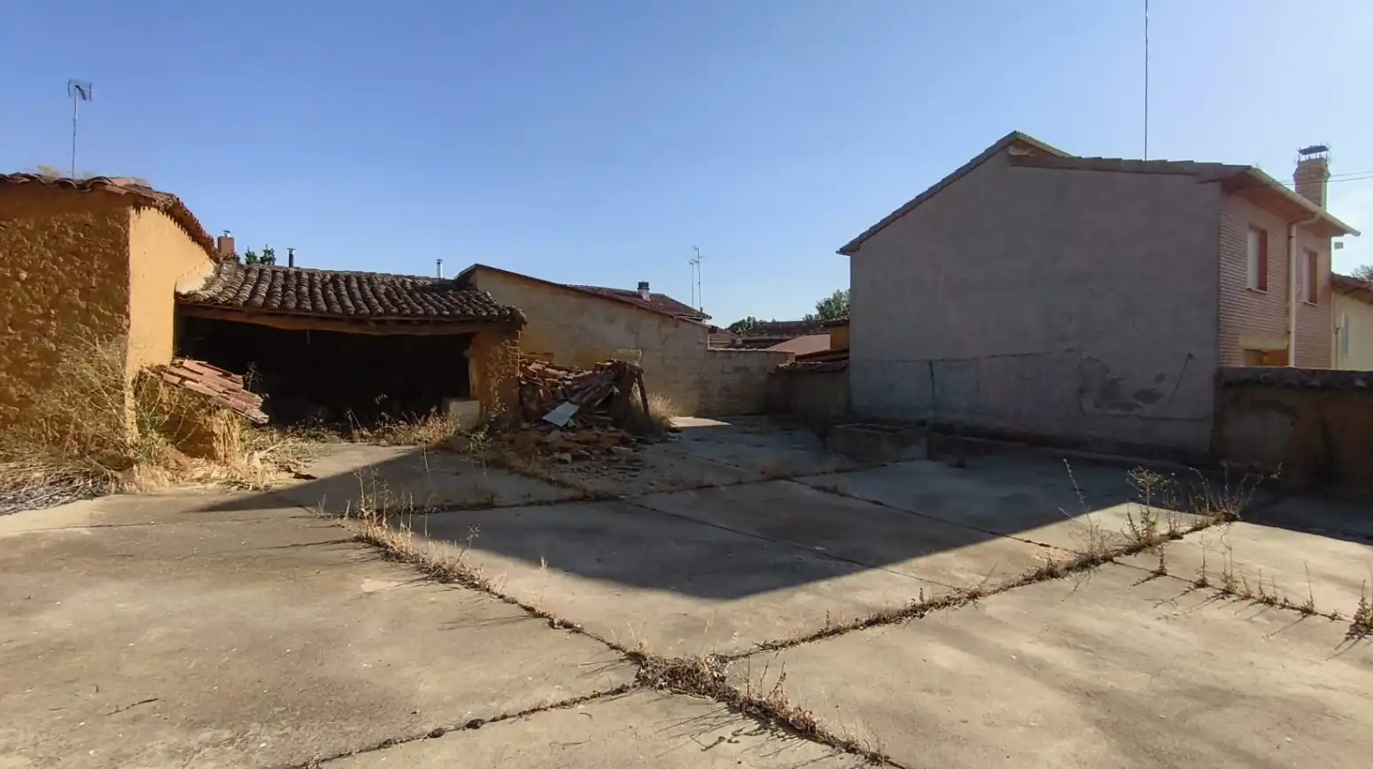 Casa o xalet en venda en Santa María del Monte de Cea amb Calefacció, Jardí privat i Moblat