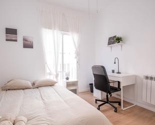 Dormitori de Apartament de lloguer en  Zaragoza Capital