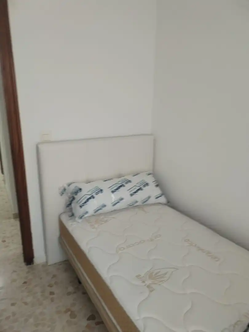 Dormitori de Pis de lloguer en Huelva amb Moblat i Rentadora