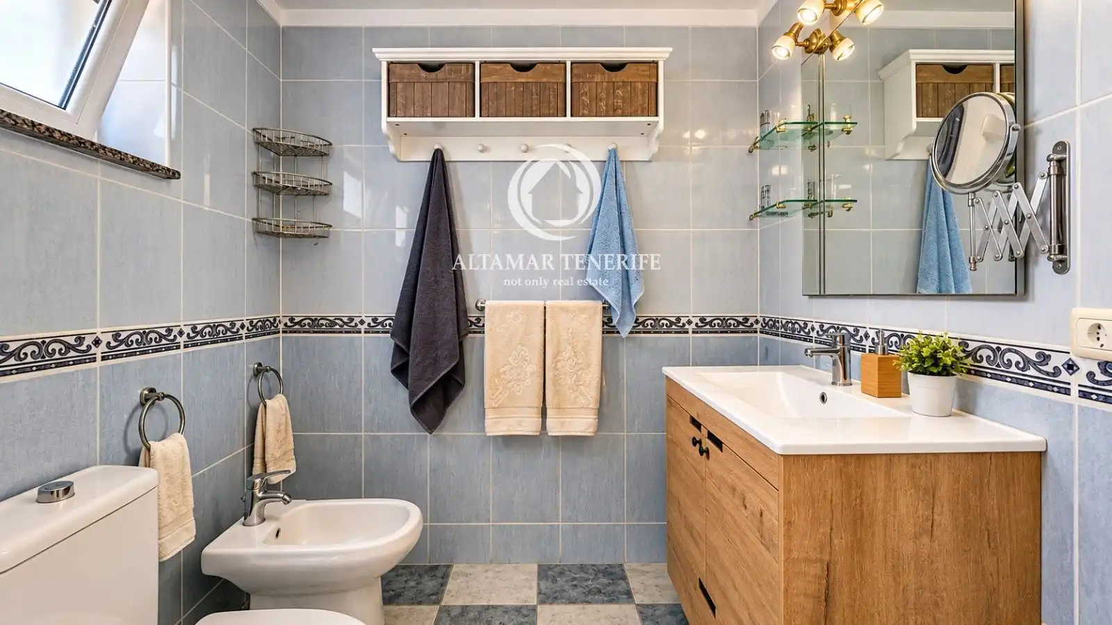 Bathroom of Houses for sale in Costa Adeje