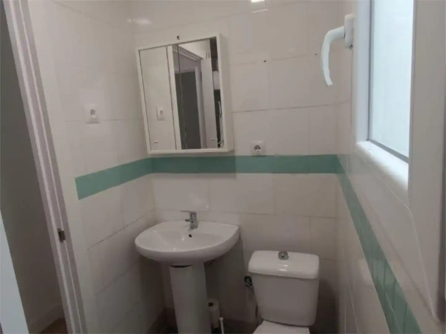 Bathroom of Flat for share in Centro