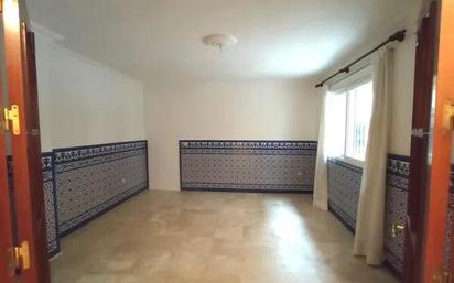 Flat for sale in  Sevilla Capital  with Air Conditioner