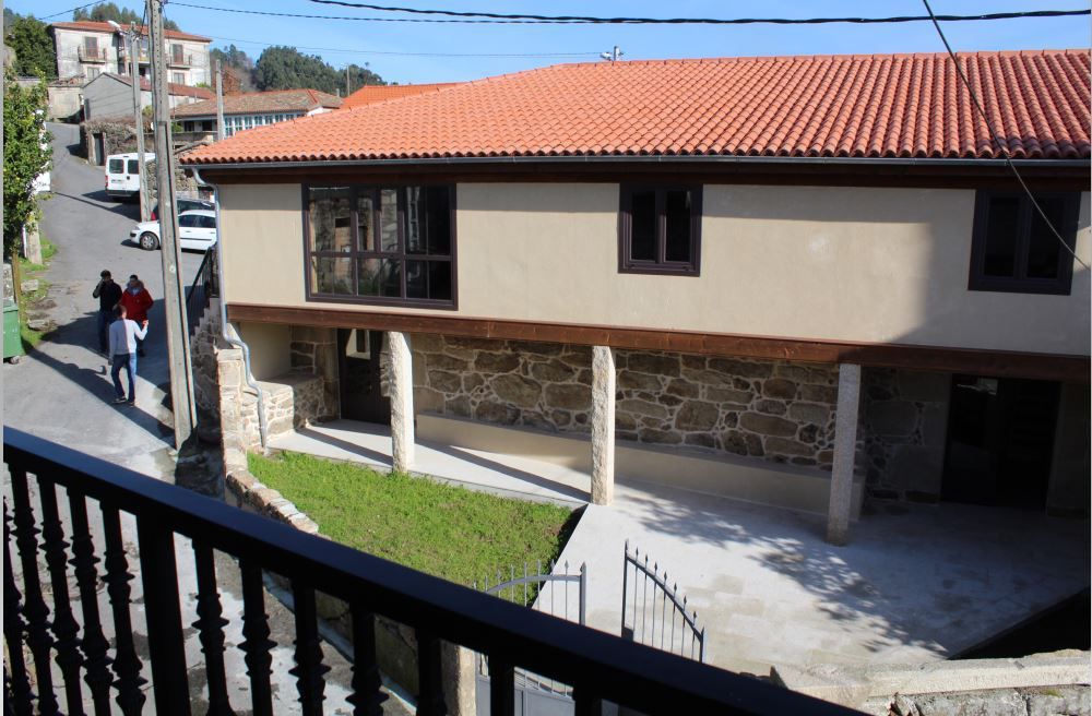 Exterior view of House or chalet for sale in Lobios