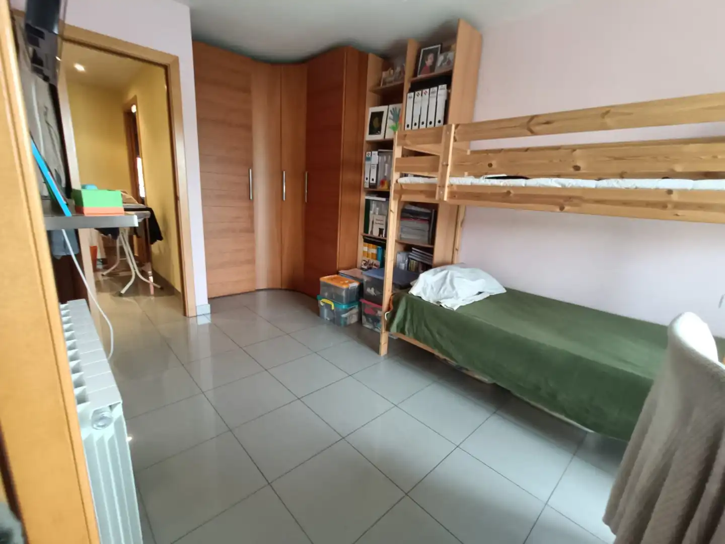 Piso en venta en Rubí con Calefacción, Horno y Balcón