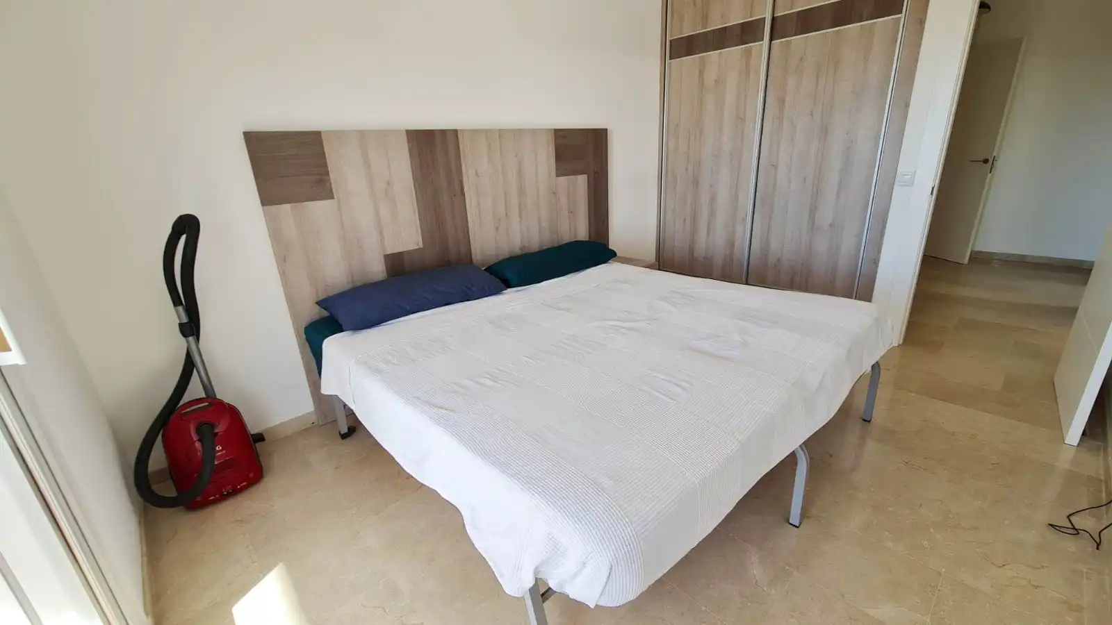 Dormitori de Casa o xalet en venda en Benalmádena amb Aire condicionat, Jardí privat i Terrassa