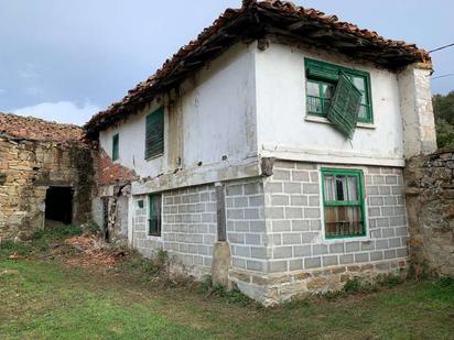 Vista exterior de Casa o xalet en venda en Merindad de Valdeporres amb Jardí privat