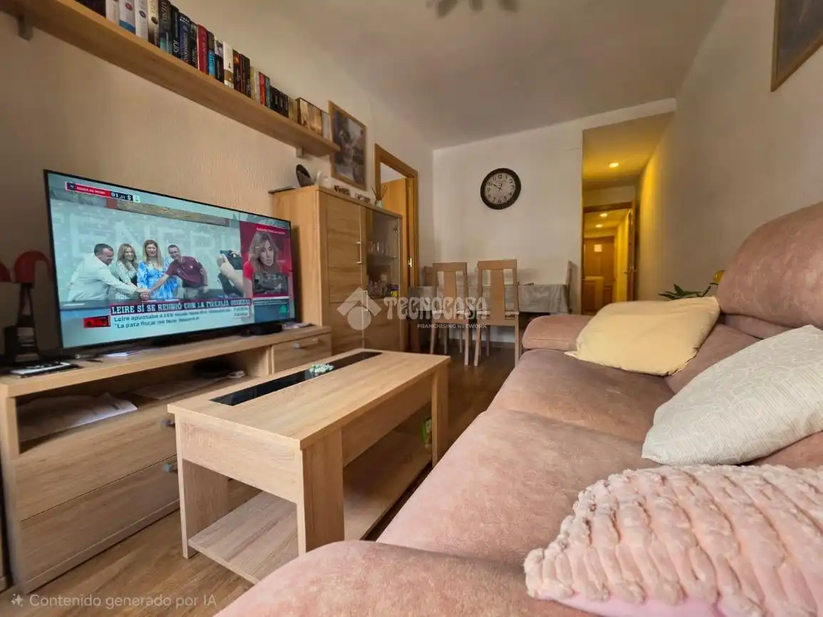 Sala de estar de Piso en venta en Santa Coloma de Gramenet con Aire acondicionado, Calefacción y Parquet