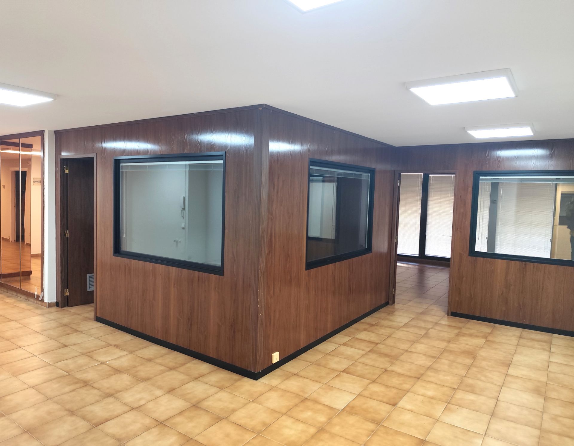 Oficina de lloguer a Carrer de Muntaner, 200, L'Antiga Esquerra de l'Eixample, Eixample