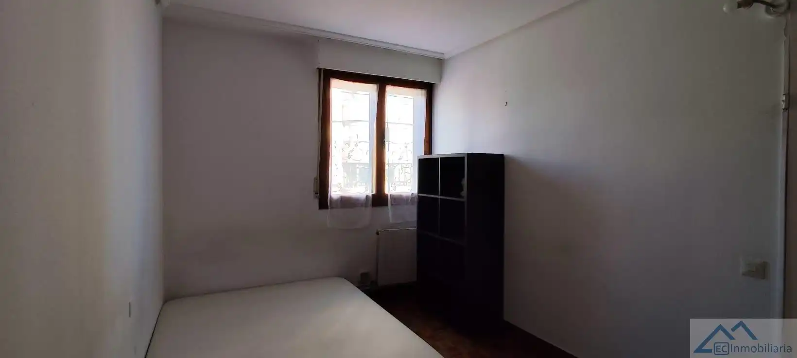 Habitación de Piso en venta en Santander con Calefacción y Parquet