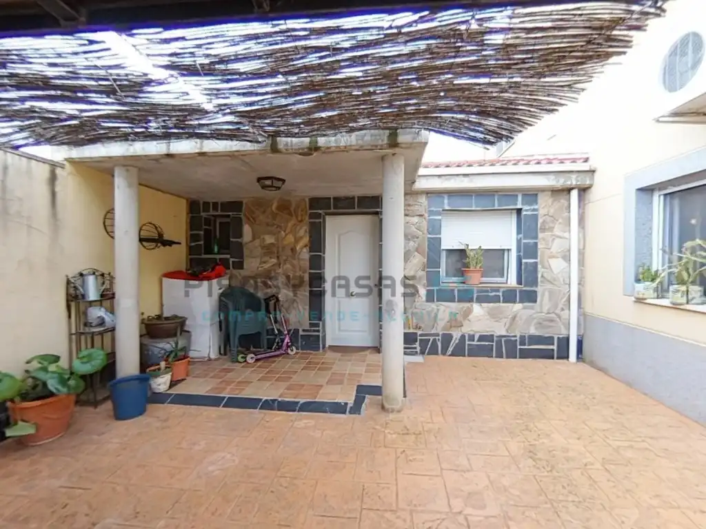 Exterior view of Houses for sale in San Mateo de Gállego  with Air Conditioner, Private garden and Terrace