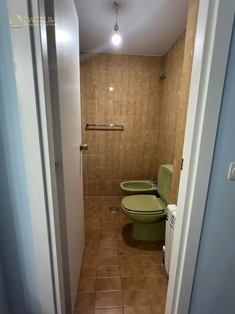 Badezimmer von Wohnung zum Verkauf in Madrid mit Klimaanlage, Heizung und Terrasse