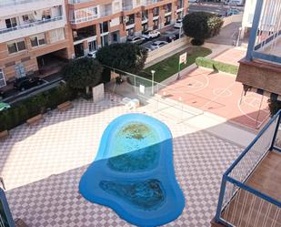 Piscina de Apartament en venda en Santa Pola amb Aire condicionat, Calefacció i Jardí privat