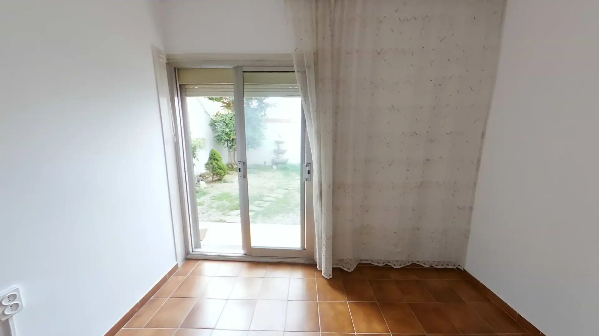 Garten von Einfamilien-Reihenhaus zum Verkauf in Sabadell mit Klimaanlage, Heizung und Privatgarten