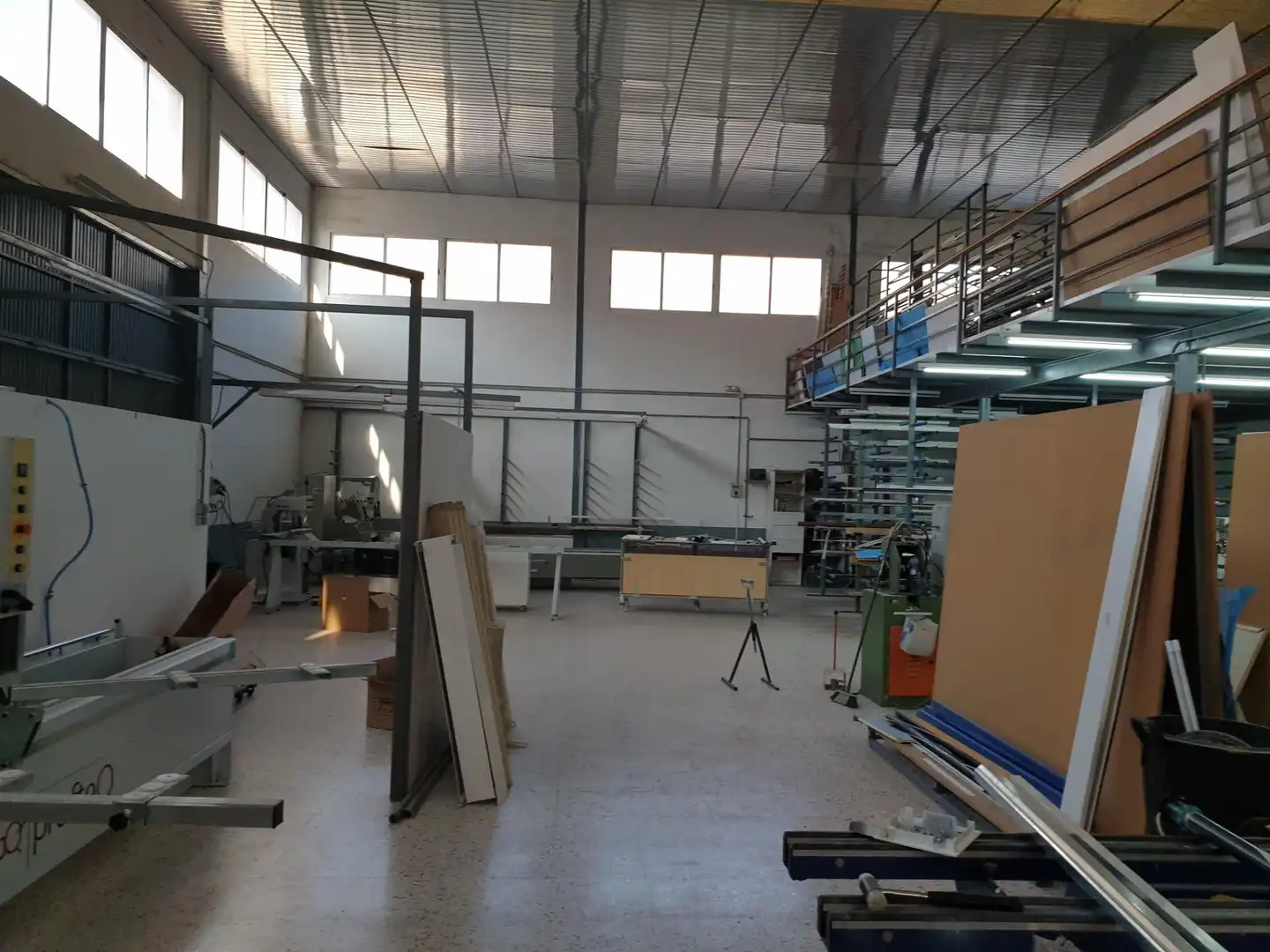 Nau industrial de lloguer en Elda