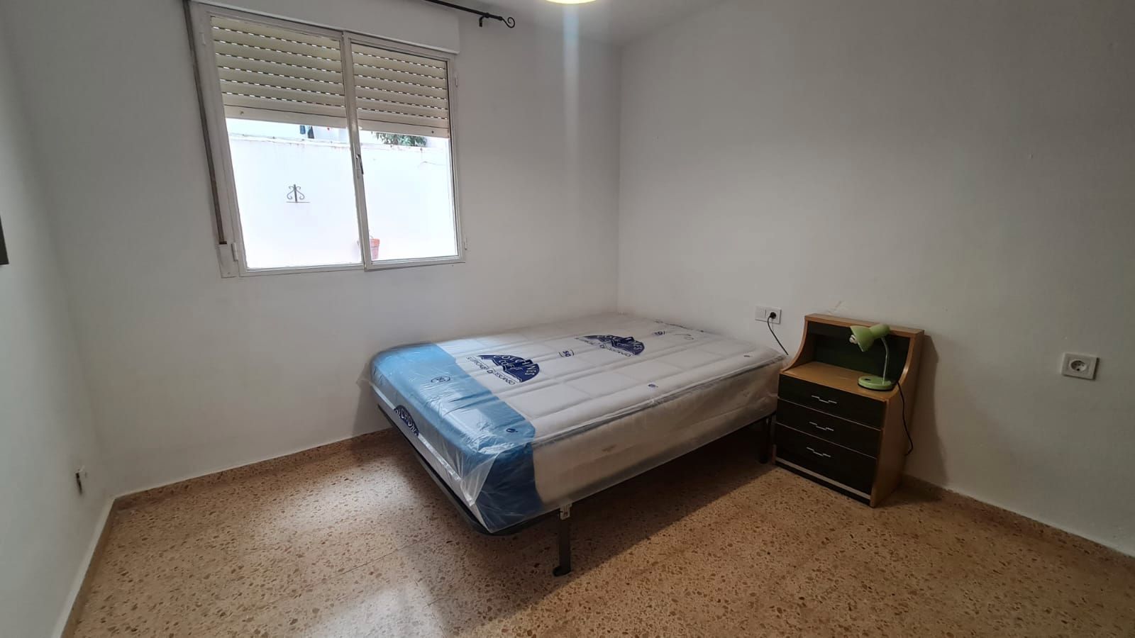Bedroom of Flat to share in  Valencia Capital  with Terrace, Furnished and Oven