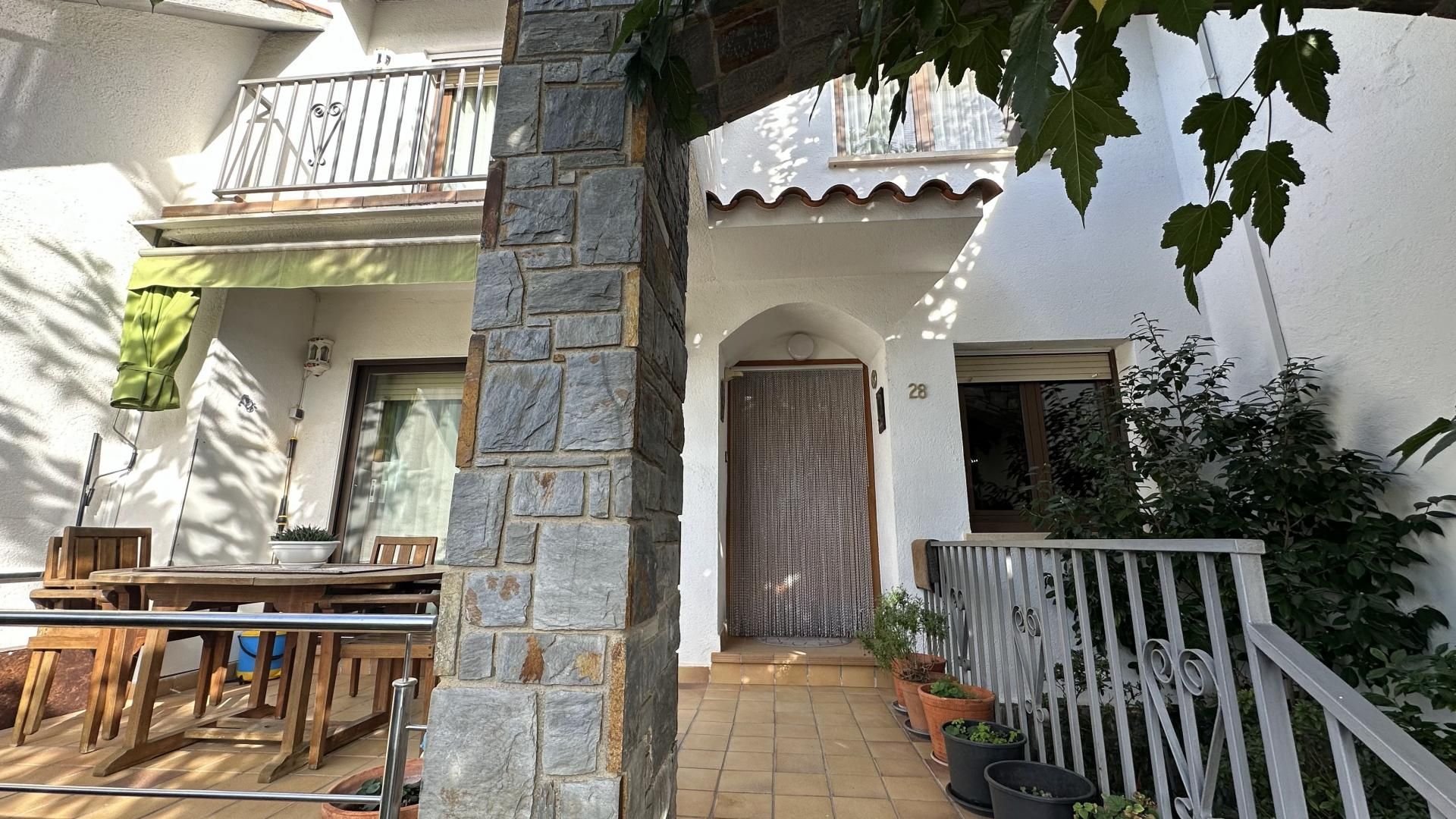 Single-family semi-detached to rent in Cardedeu