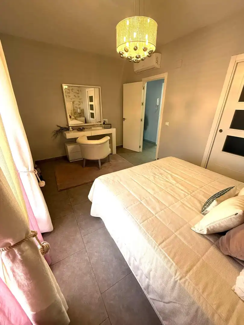 Dormitori de Casa o xalet en venda en La Algaba amb Terrassa