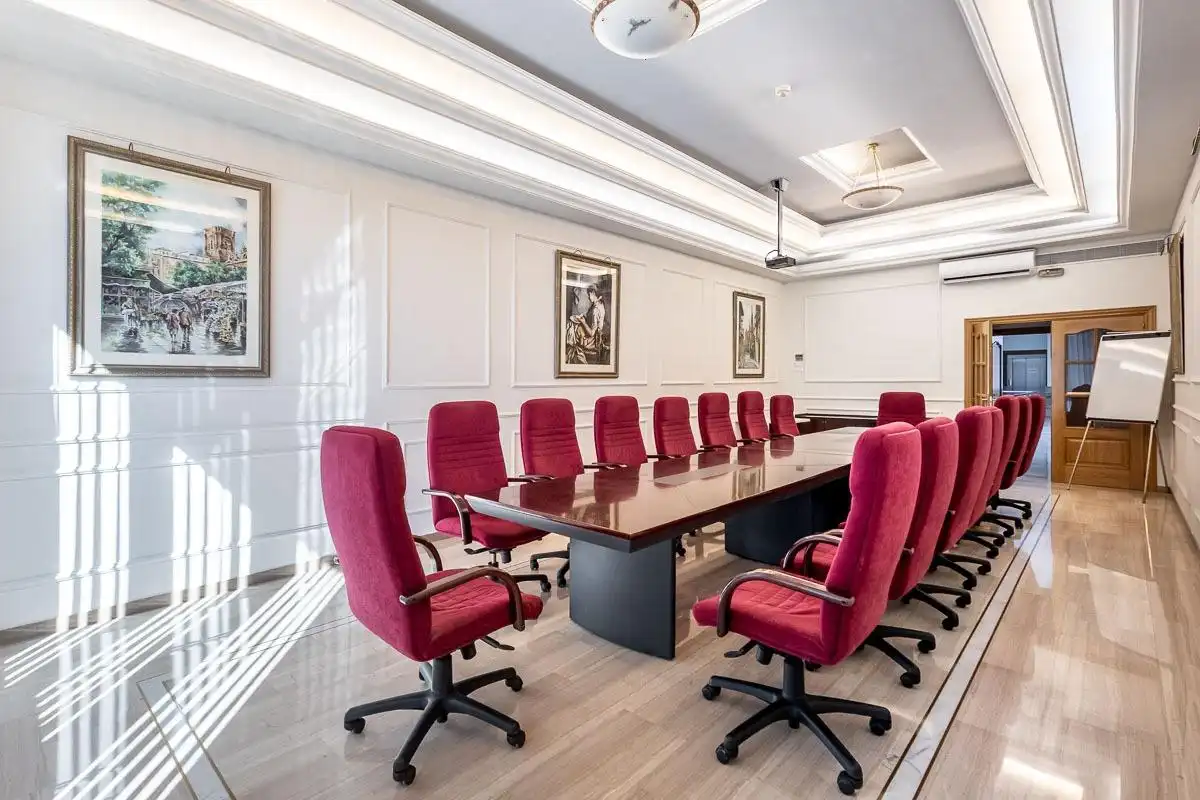 Office for rent in Granada  with Air Conditioner and Furnished