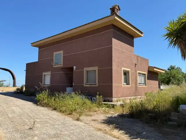 Vista exterior de Casa o xalet en venda en Tarragona amb Jardí privat, Terrassa i Alarma