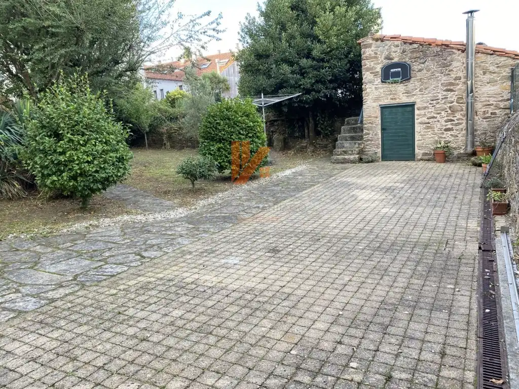 Parking de Casa o chalet de alquiler en Santiago de Compostela  con Amueblado