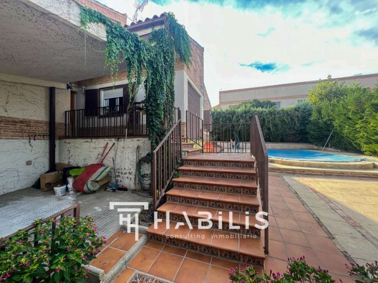 Vista exterior de Casa o xalet en venda en Cobisa amb Aire condicionat, Calefacció i Terrassa