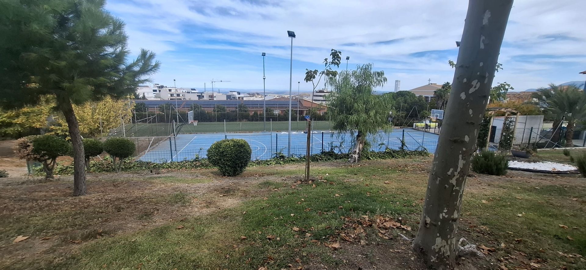 Exterior view of Single-family semi-detached for sale in  Jaén Capital  with Air Conditioner, Heating and Private garden