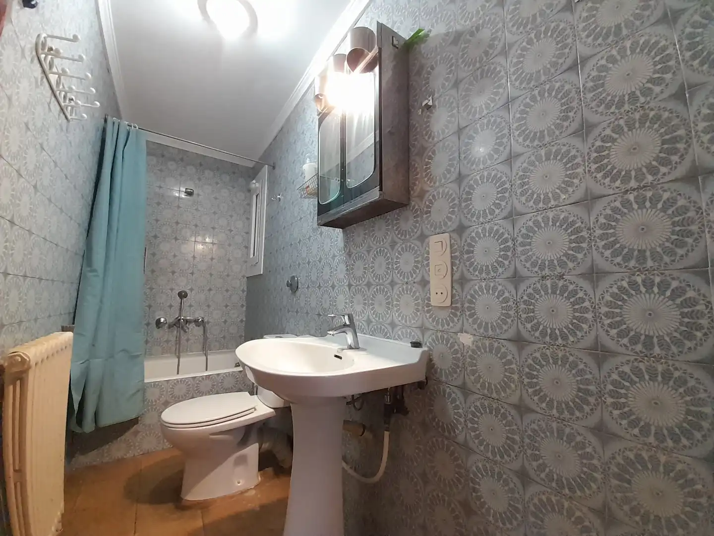 Bathroom of Flat for sale in Olot  with Heating, Storage room and Balcony
