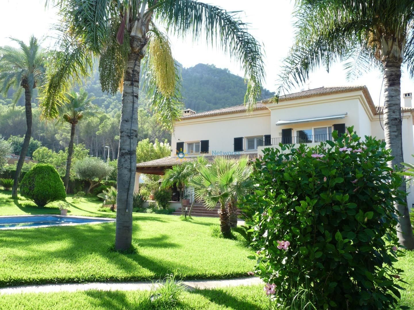 Vista exterior de Casa o xalet en venda en Gandia amb Aire condicionat, Calefacció i Jardí privat
