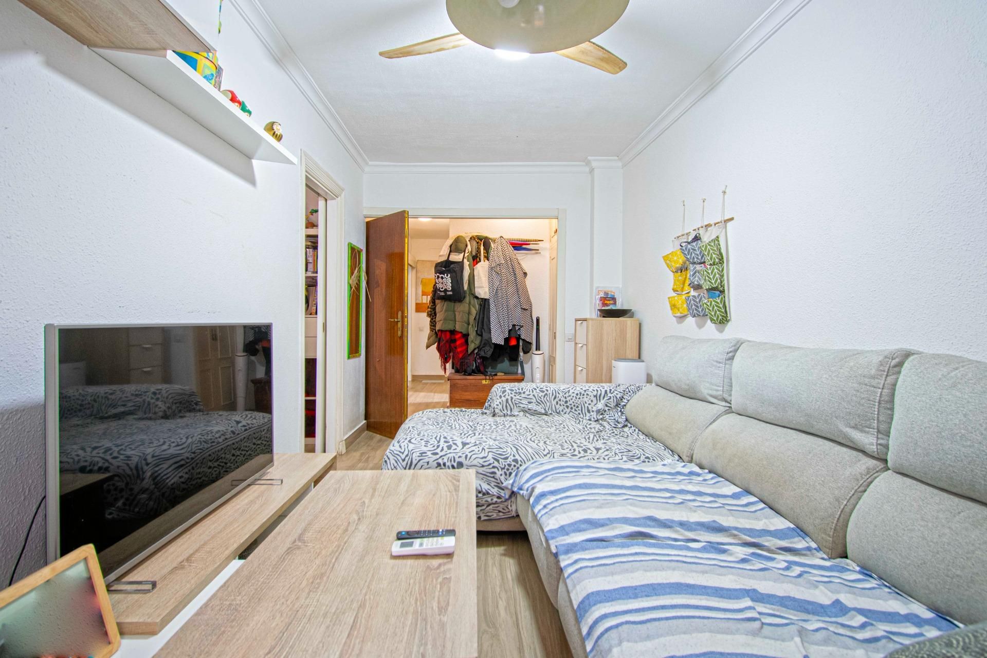 Bedroom of Flat for sale in  Sevilla Capital  with Air Conditioner and Terrace