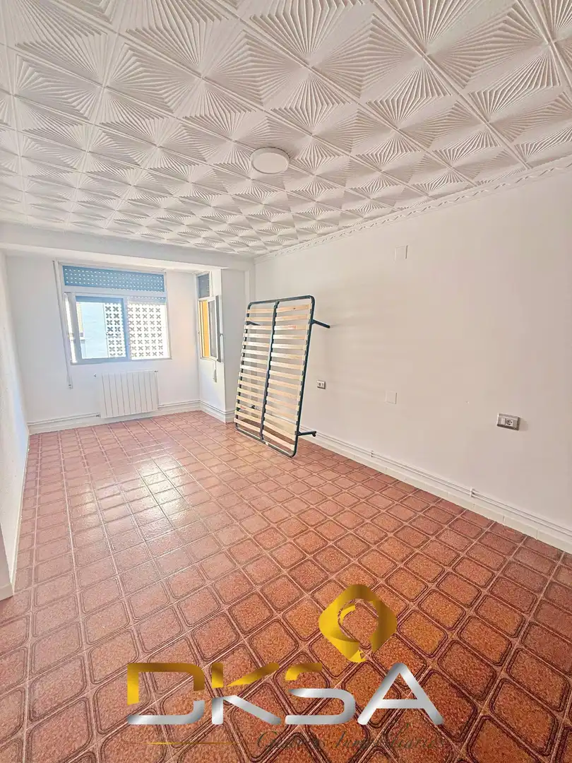 Dormitori de Pis en venda en Vila-real amb Aire condicionat, Calefacció i Terrassa
