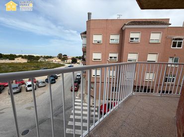 Piso con balcón en alquiler en El Altet