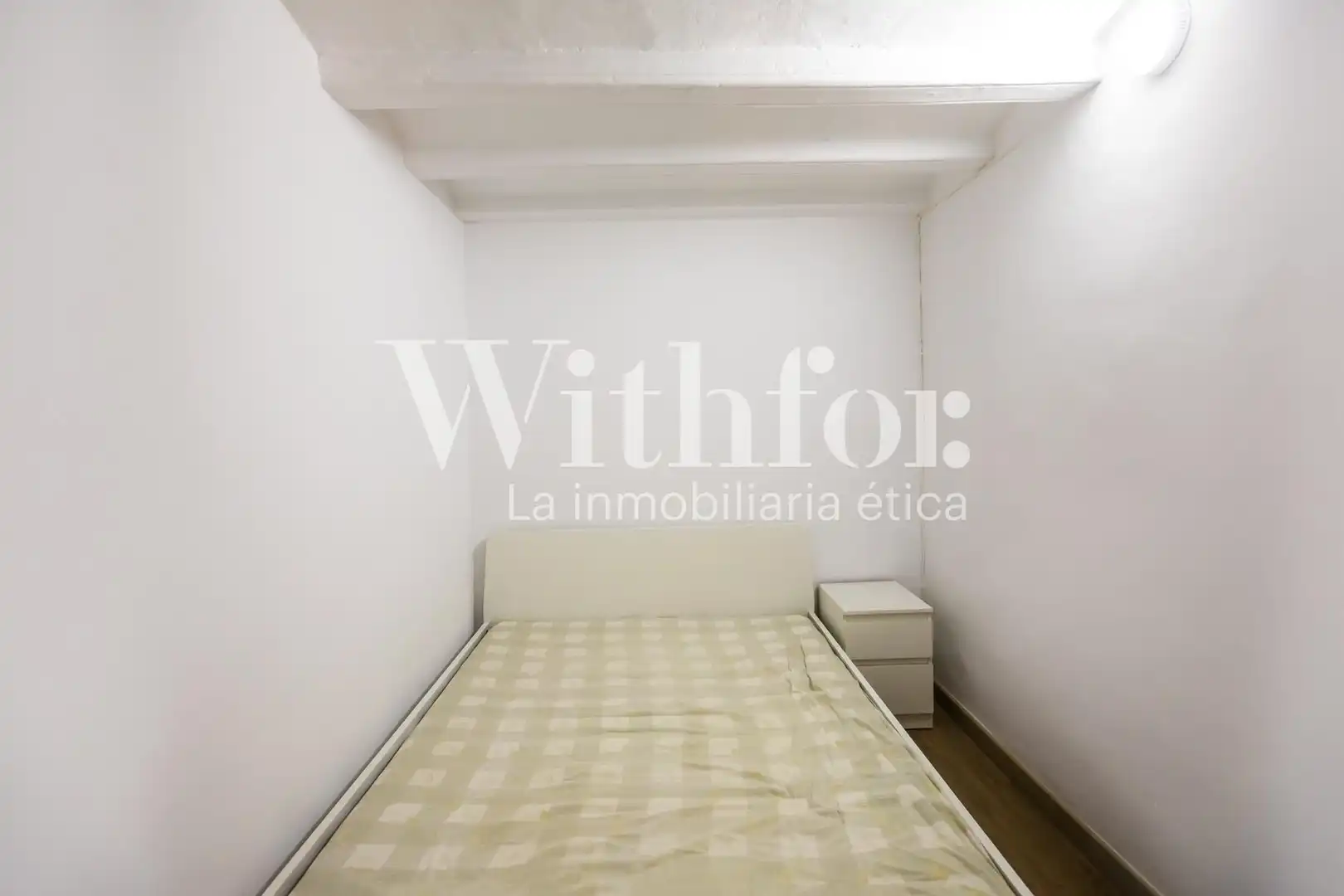 Habitación de Planta baja en venta en Barcelona con Aire acondicionado, Parquet y Balcón