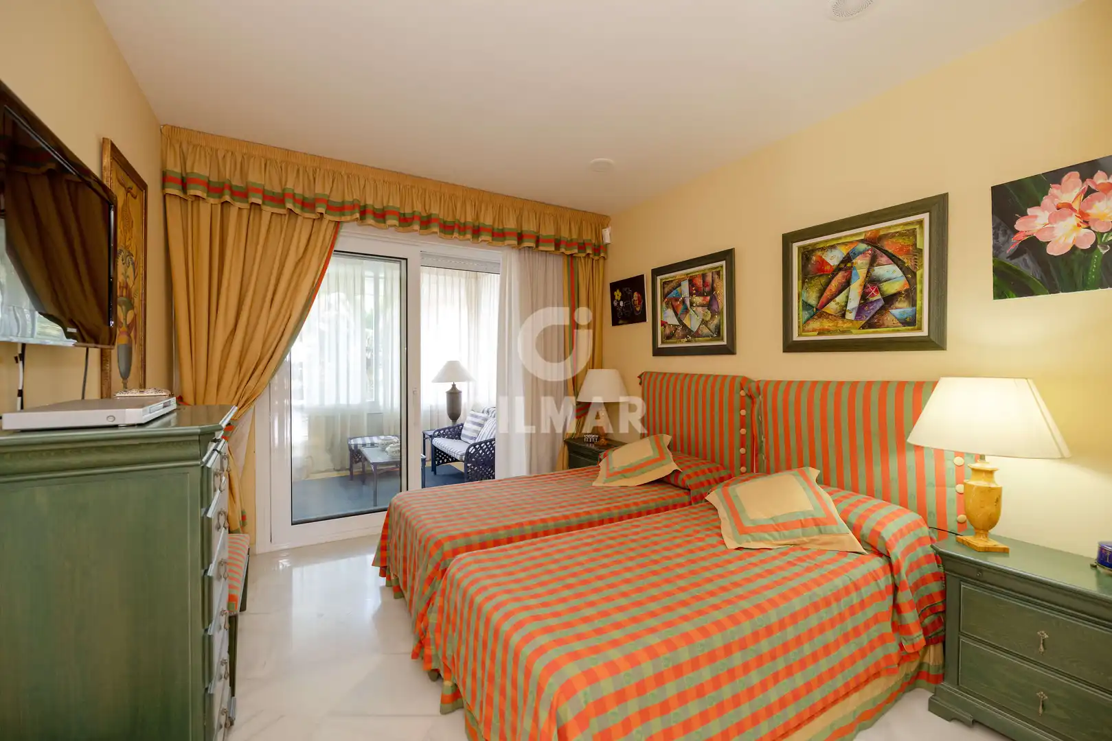 Habitación de Apartamento en venta en Marbella con Calefacción, Jardín privado y Trastero