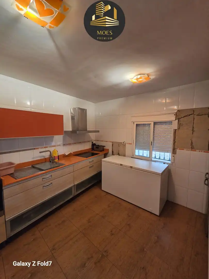Cuina de Casa o xalet en venda en Jaén amb Aire condicionat, Calefacció i Terrassa