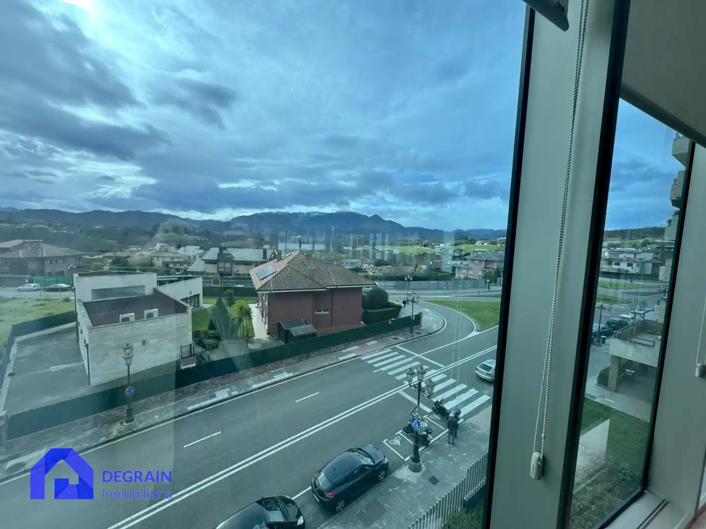 Vista exterior de Oficina de alquiler en Oviedo 