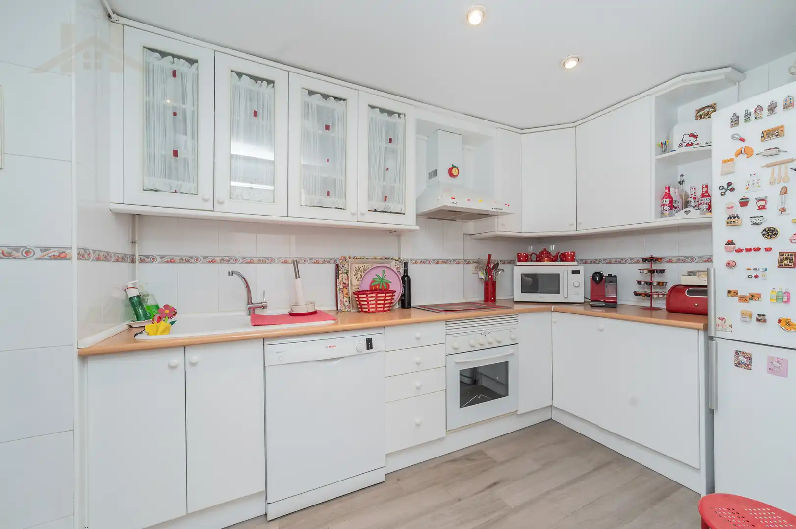 Cocina de Dúplex en venta en Torrelodones con Aire acondicionado, Calefacción y Jardín privado