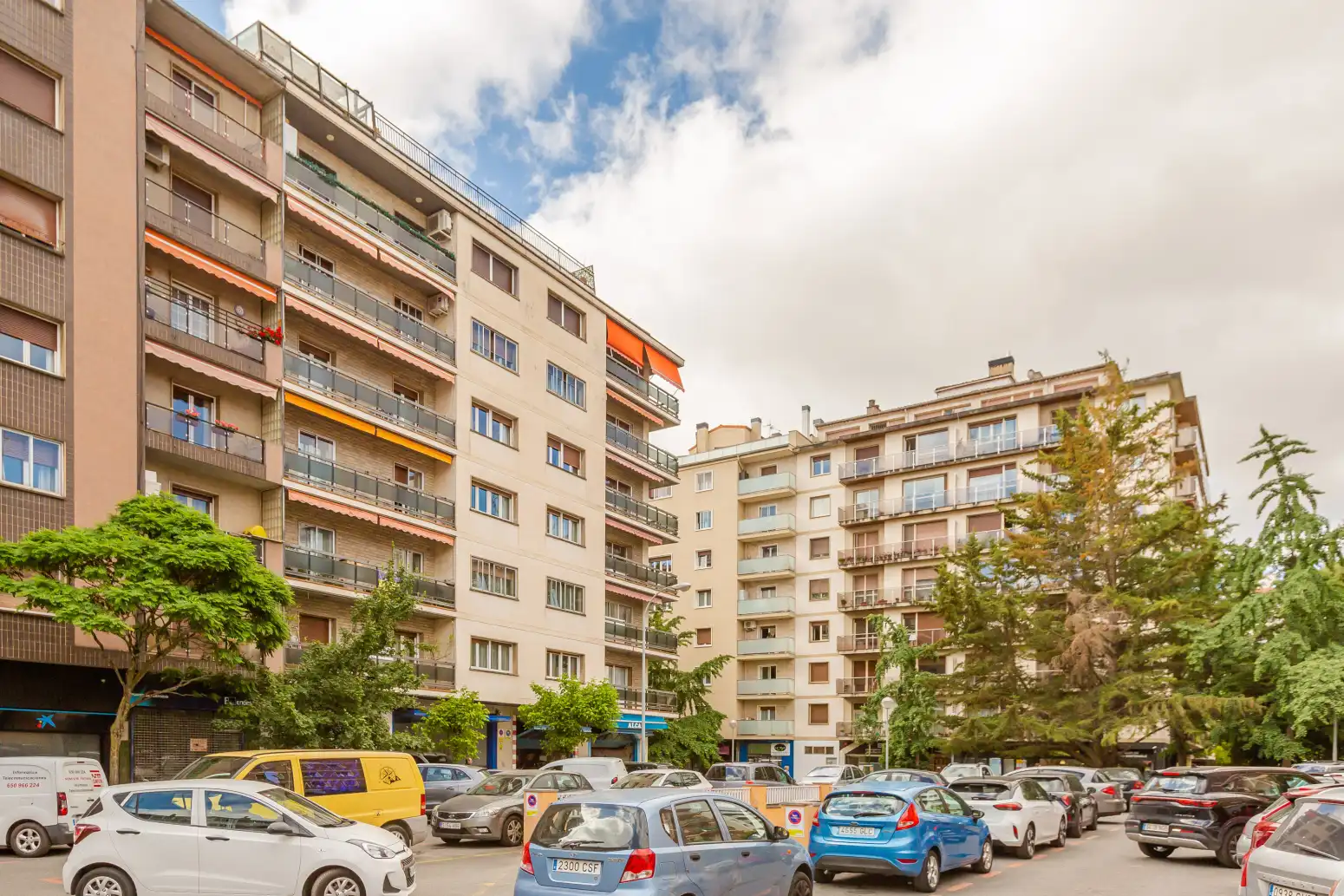 Vista exterior de Piso en venta en  Pamplona / Iruña con Calefacción y Parquet
