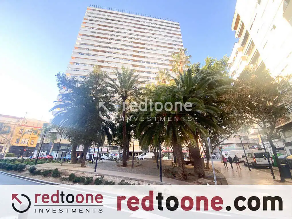 Vista exterior de Piso en venta en Alicante / Alacant con Calefacción