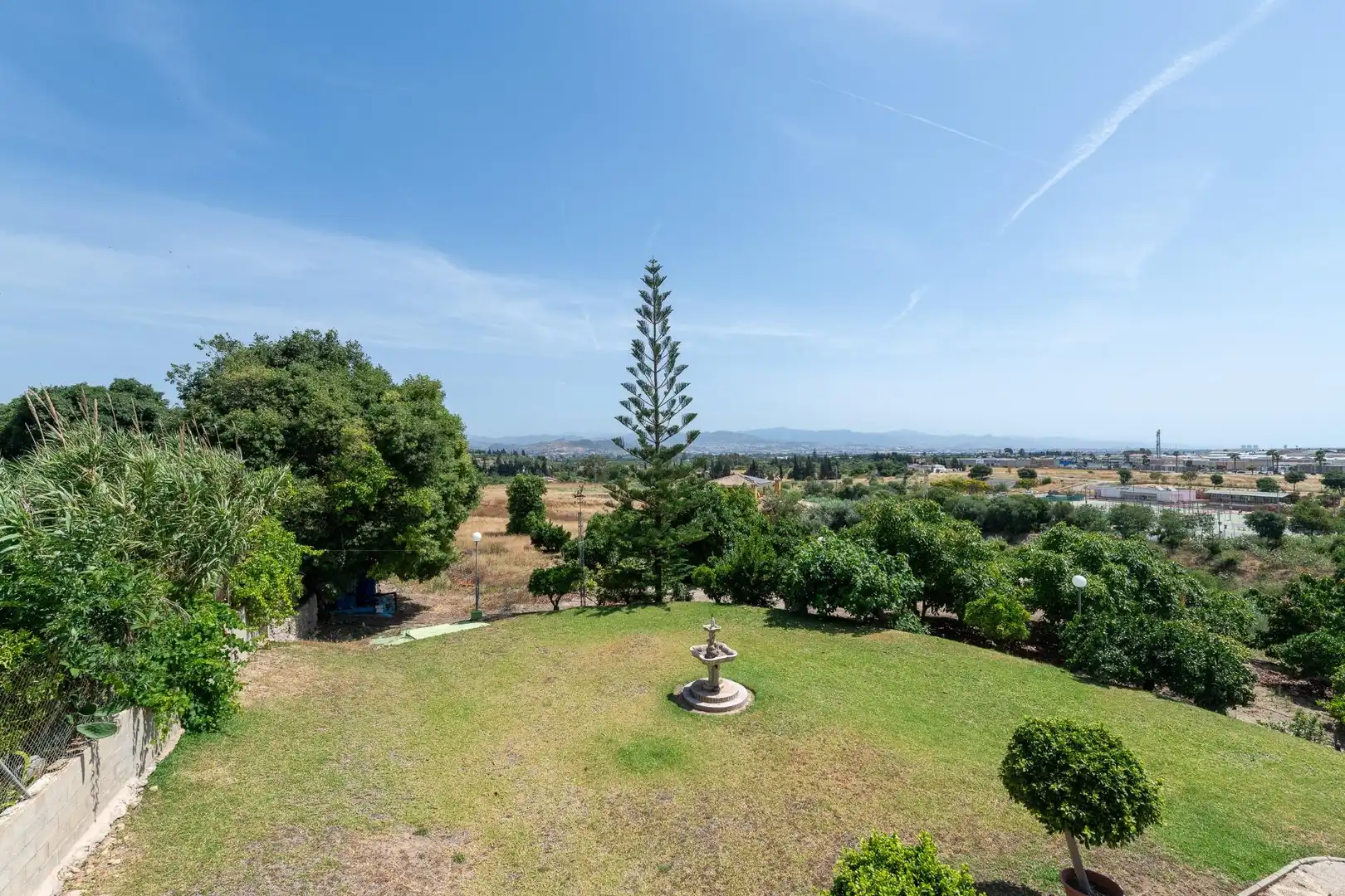 Casa o chalet en venta en Alhaurín de la Torre con Aire acondicionado, Jardín privado y Terraza