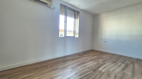 Foto 2 von Wohnung zur Miete in Calle Ciudad de Paterna, 10, Parque Alcosa, Sevilla Capital