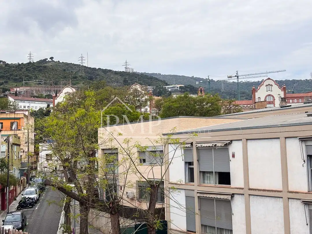 Außenansicht von Dachboden zum Verkauf in Barcelona mit Heizung, Terrasse und Abstellraum