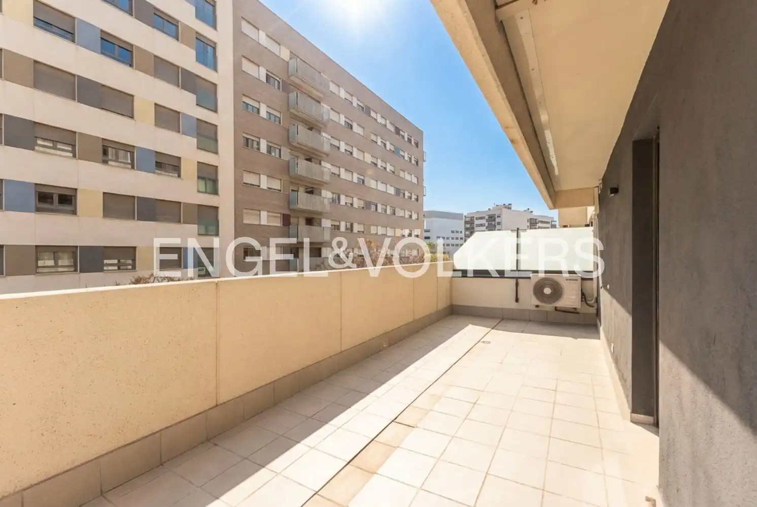 Terraza de Piso en venta en Valencia con Aire acondicionado, Calefacción y Piscina