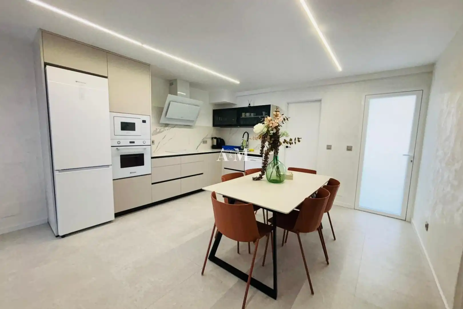 Cocina de Piso de alquiler en Torrevieja con Aire acondicionado, Calefacción y Terraza