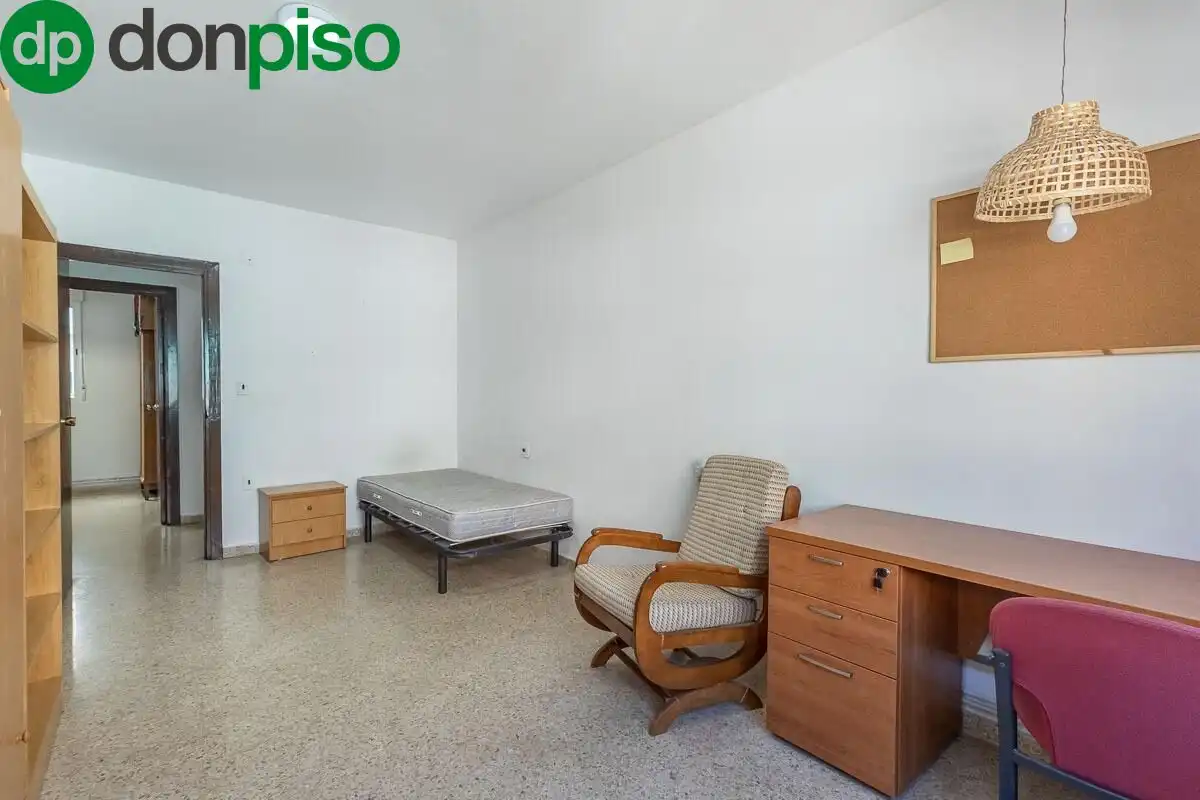 Bedroom of Flat for sale in Granada  with Heating and Balcony