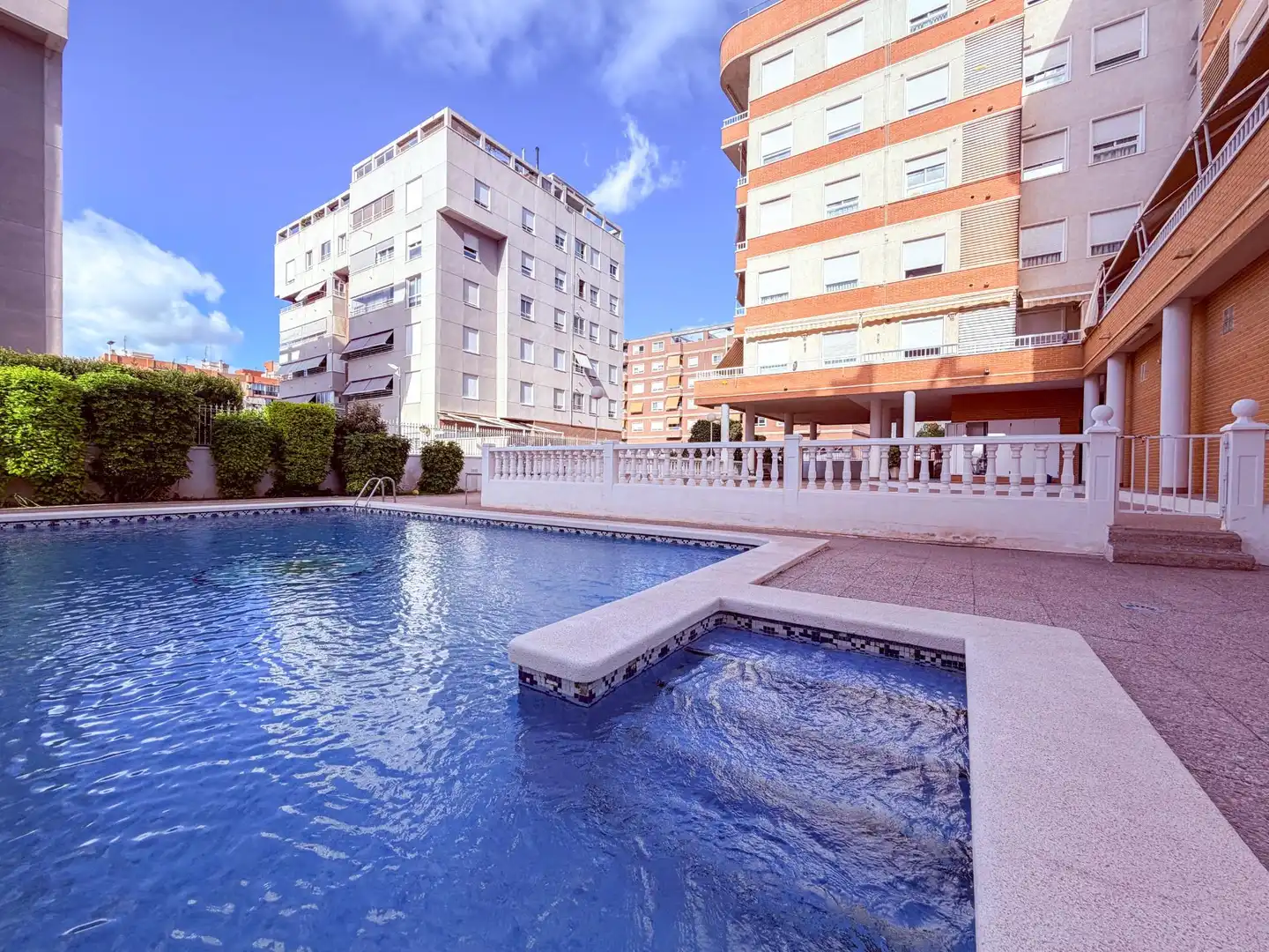 Piscina de Pis en venda en Elche / Elx amb Aire condicionat, Calefacció i Jardí privat