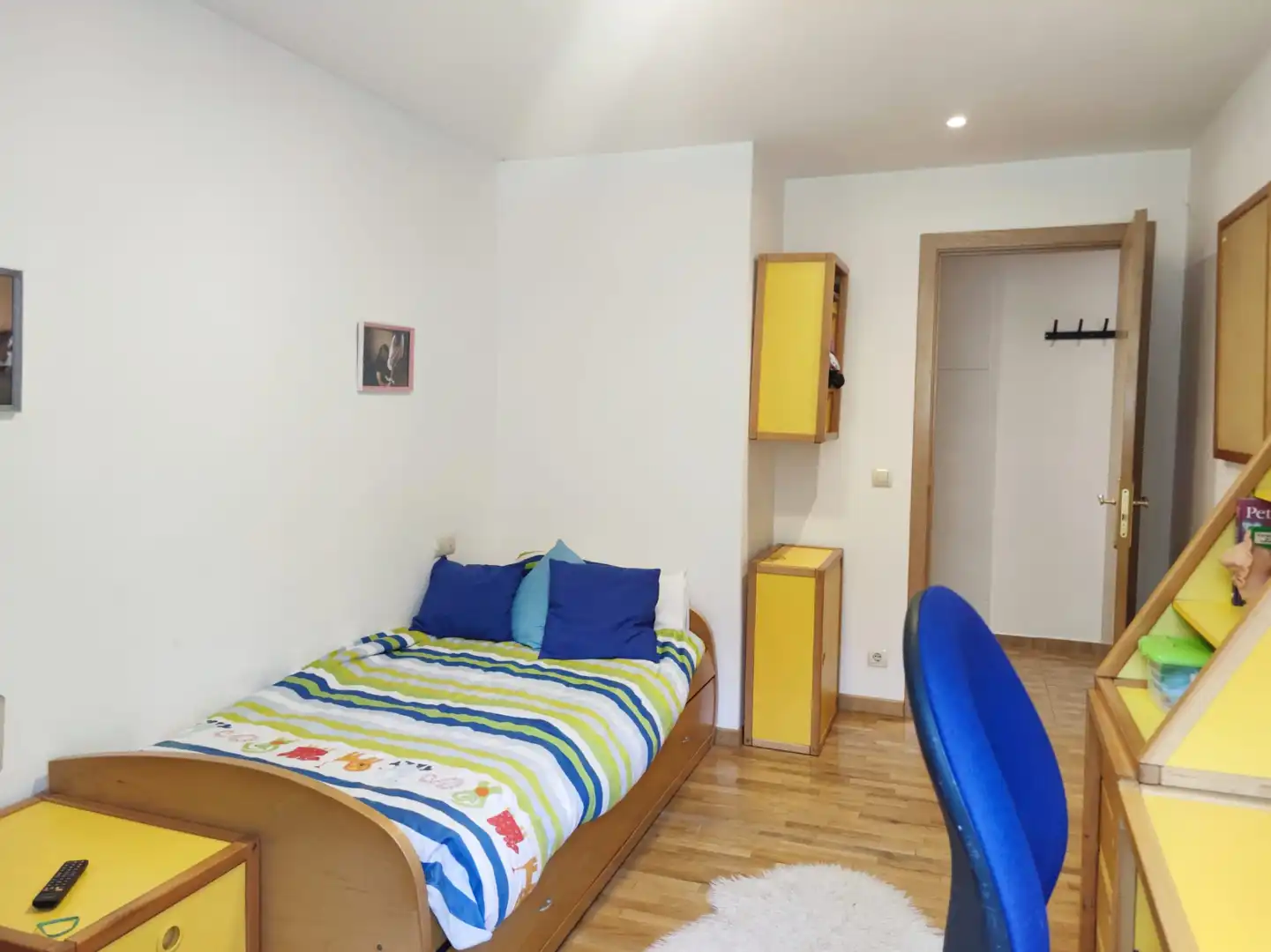 Habitación de Apartamento en venta en Ezcaray con Calefacción, Trastero y Amueblado