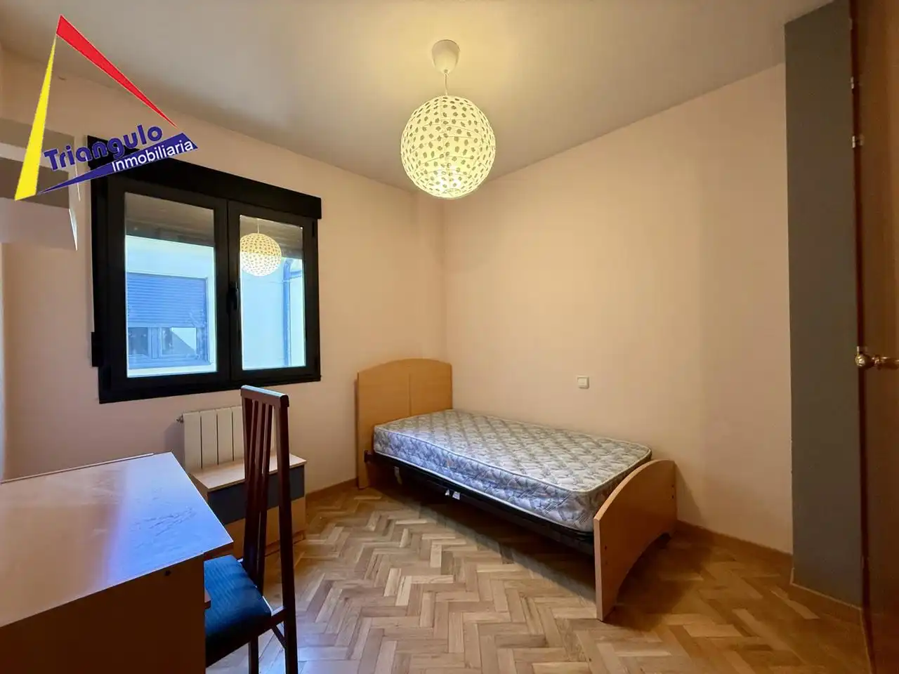 Schlafzimmer von Wohnung zur Miete in La Lastrilla  mit Heizung und Möbliert