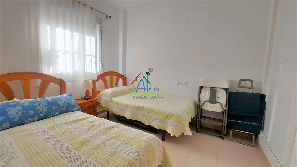 Schlafzimmer von Einfamilien-Reihenhaus zum Verkauf in Almonte mit Terrasse, Abstellraum und Möbliert
