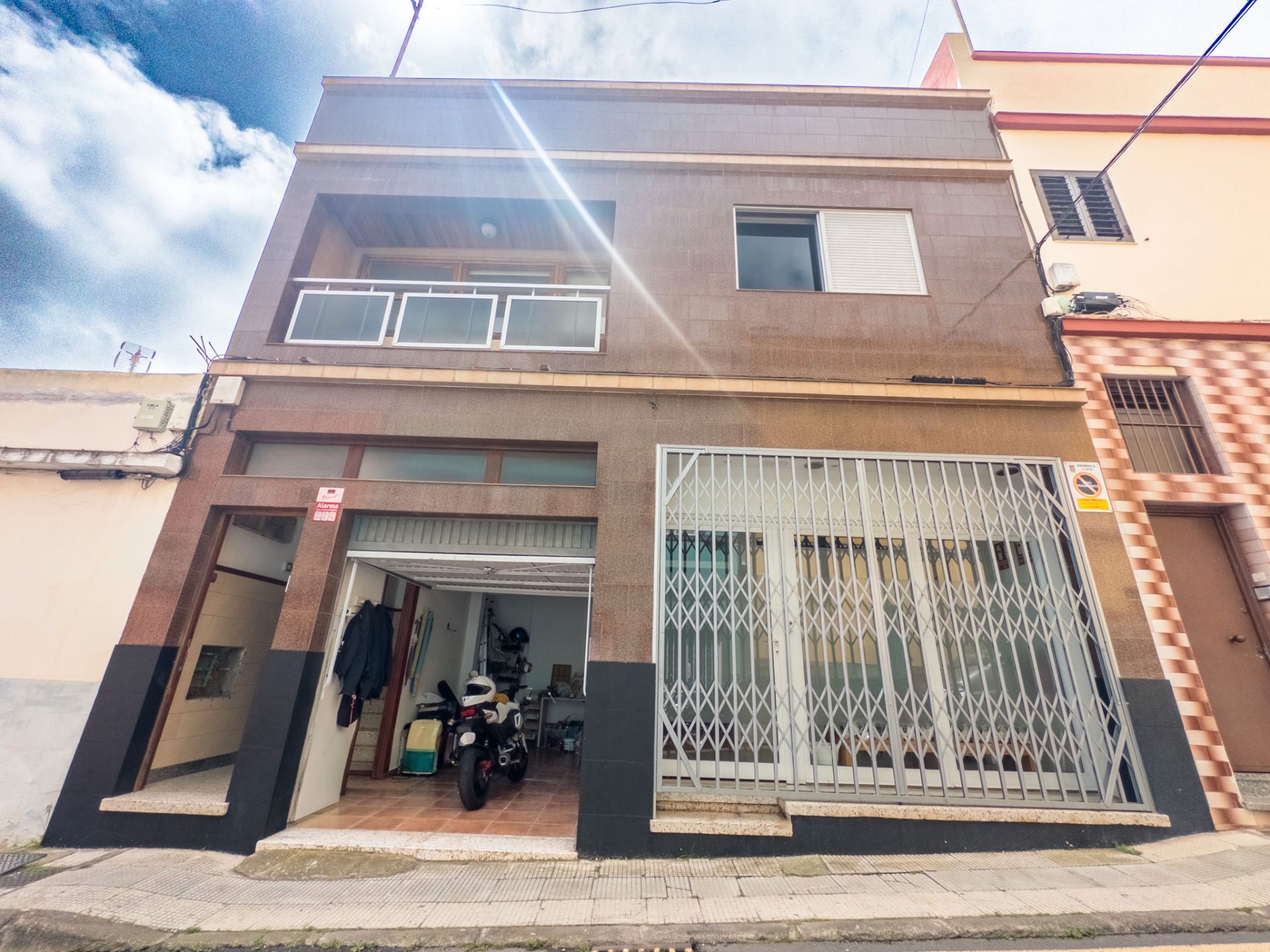 Vista exterior de Casa o chalet en venta en San Cristóbal de la Laguna con Terraza, Trastero y Amueblado